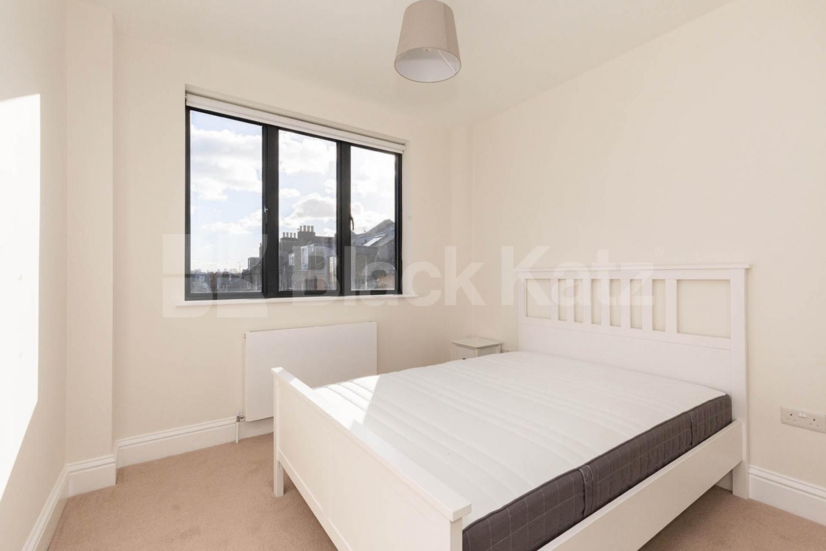 Stunning Modern One-Bedroom Apartment | Prime Finsbury Park Location Seven Sisters Road, Finsbury Park